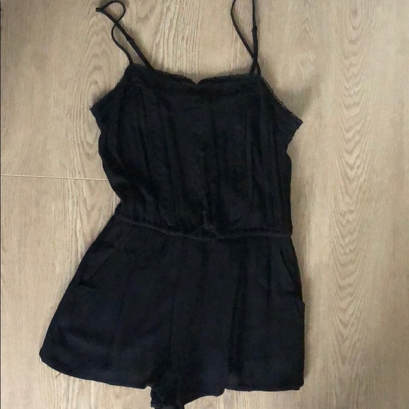 Forever 21 Black romper - Picture 2 of 3